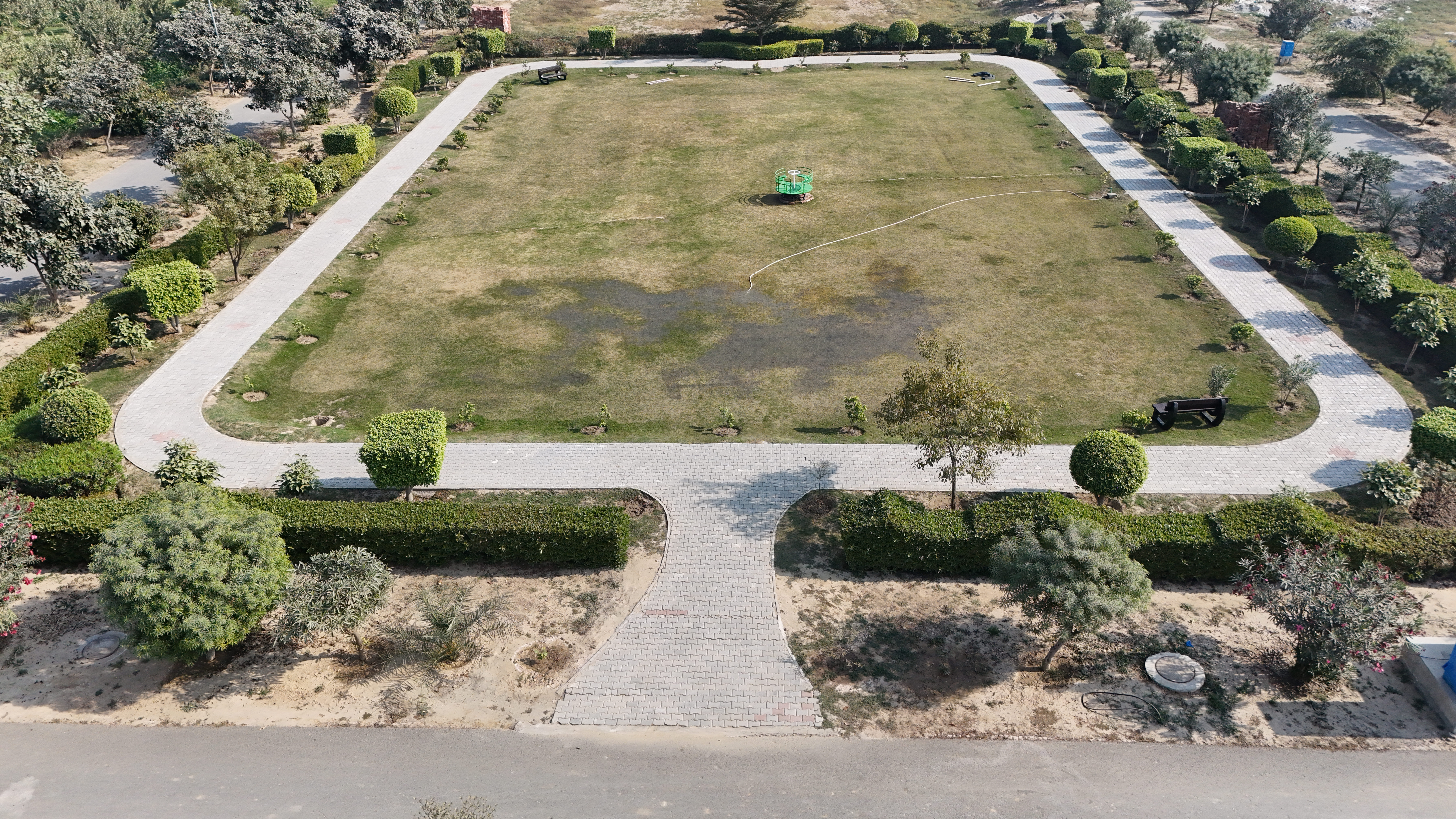 Park Avenue Lawn & Recreation Area