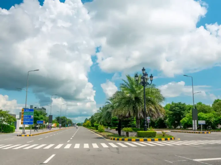 Park Avenue Main Boulevard & Sky